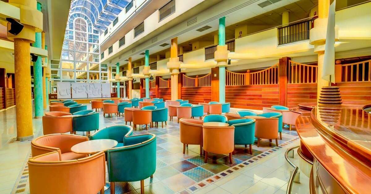 Een foto van het interieur van SBH Crystal Beach Hotel & Suites