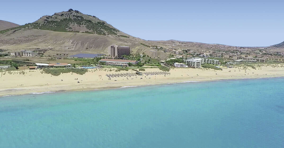 Een foto van het strand bij Vila Baleira Porto Santo Resort