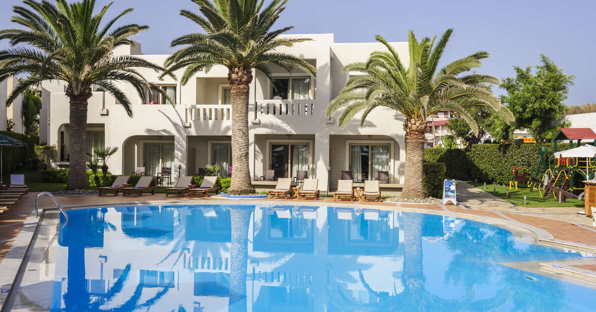 Ein Foto vom Pool im Amalthia Beach Resort
