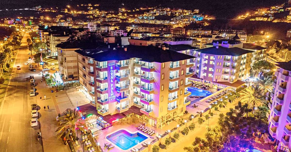 Ein Foto vom Pool im Kleopatra Royal Palm