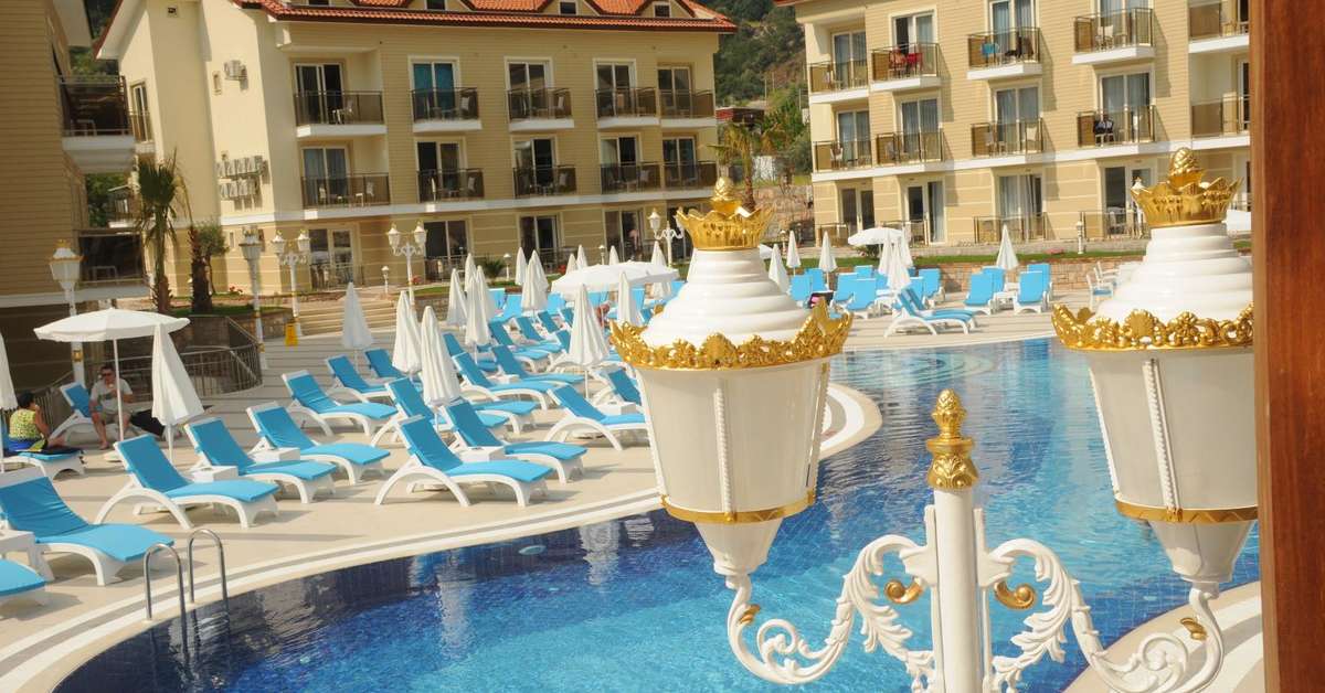 Ein Foto vom Pool im Marcan Resort Hotel