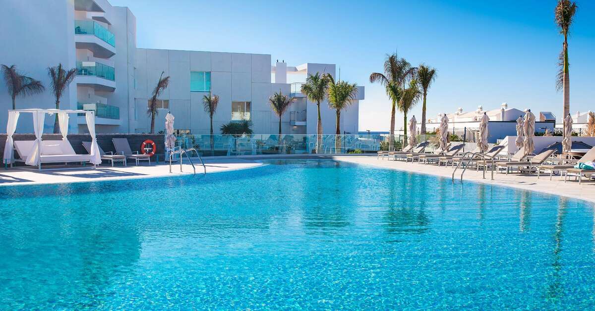 Ein Foto vom Pool im Lava Beach