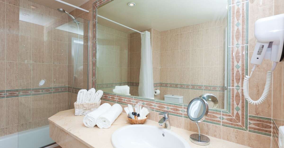 Ein Foto Fergus Style Cala Blanca Suites