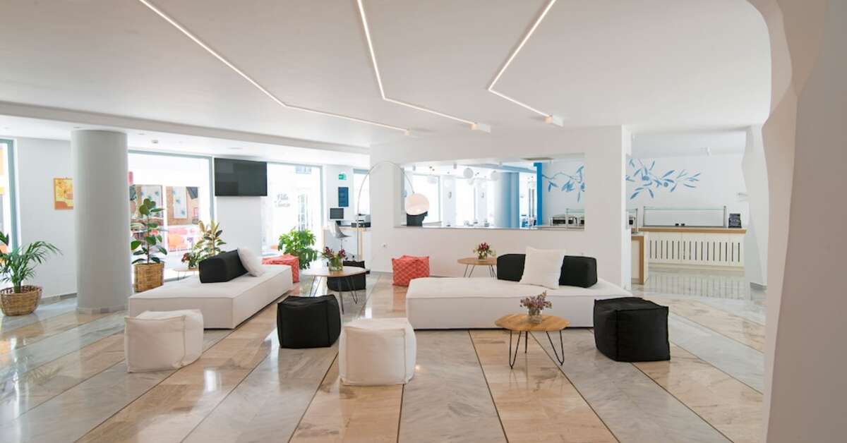 Een foto van het interieur van Alia Beach Hotel