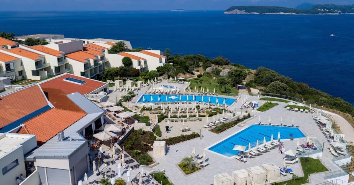 Een foto van het zwembad bij Valamar Argosy Hotel