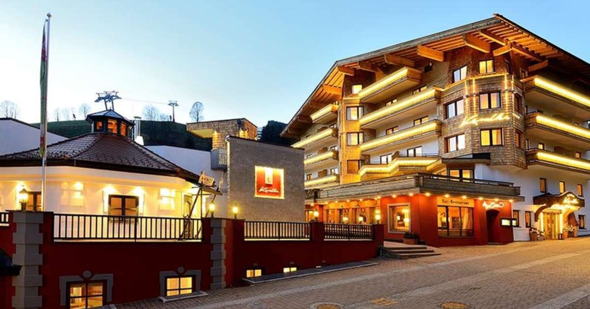 Een foto van de buitenkant van Hotel Kendler