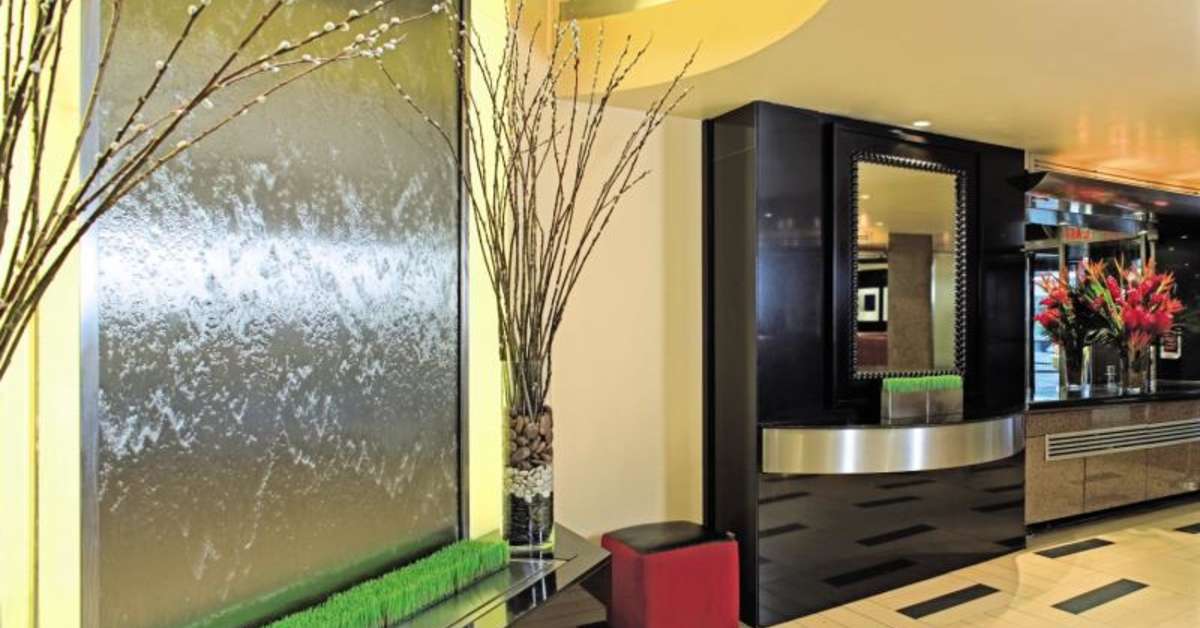 Ein Foto Fifty Hotel & Suites by Affinia