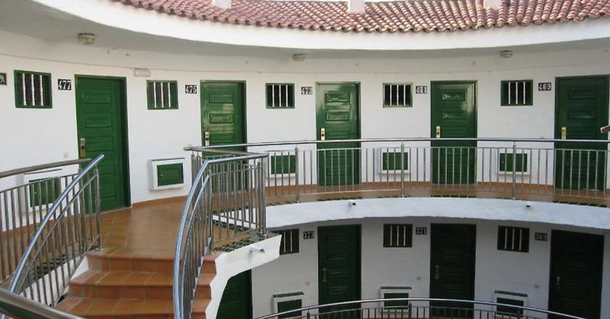 Een foto van de buitenkant van Appartementen Las Faluas