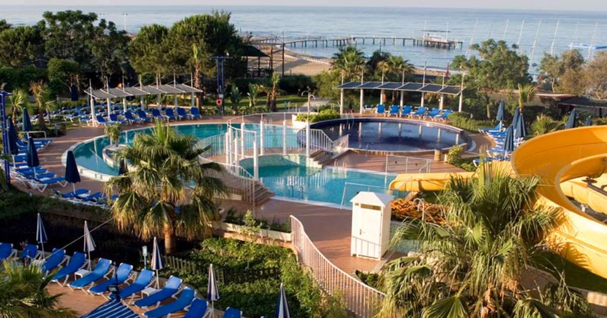 Een foto van het zwembad bij Robinson Club Pamfilya