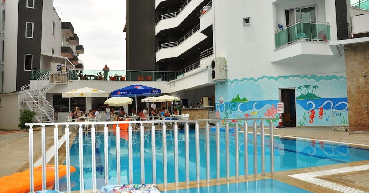 Een foto van het zwembad bij Acar Hotel