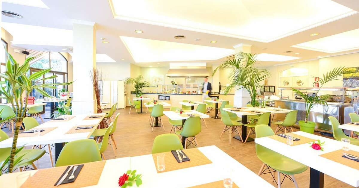 Een foto van de faciliteiten bij Ona Cala Pi Club Aparthotel