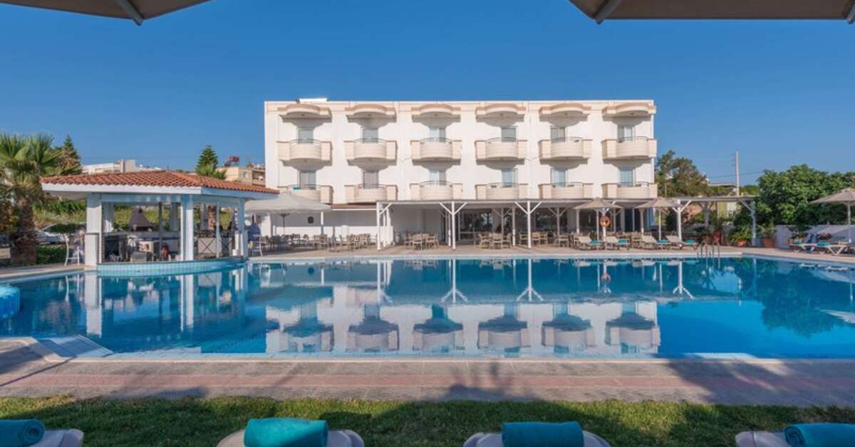Een foto van het zwembad bij Dore Hotel