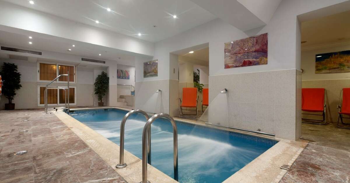 Ein Foto vom Pool im Hotel Mirador