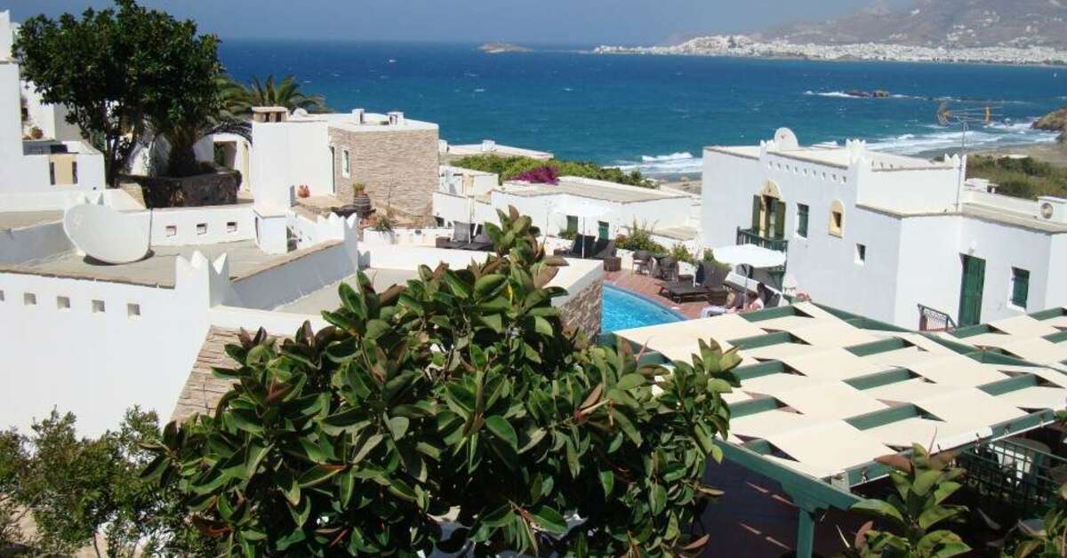 Een foto van de buitenkant van Naxos Magic Village
