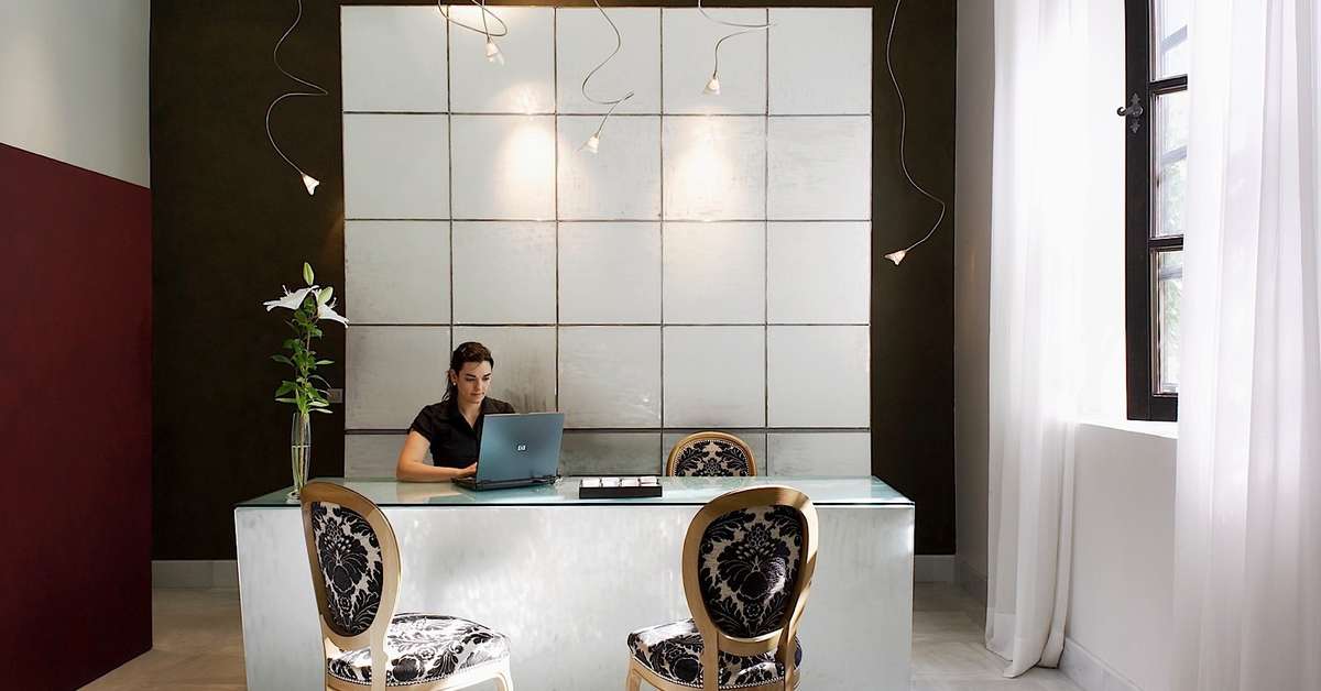 Een foto van het interieur van Hospes Palacio del Bailio