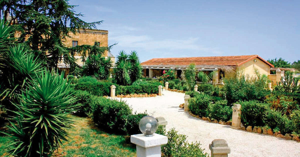 Een foto van het terras bij Tenuta Mazzetta Agriturismo