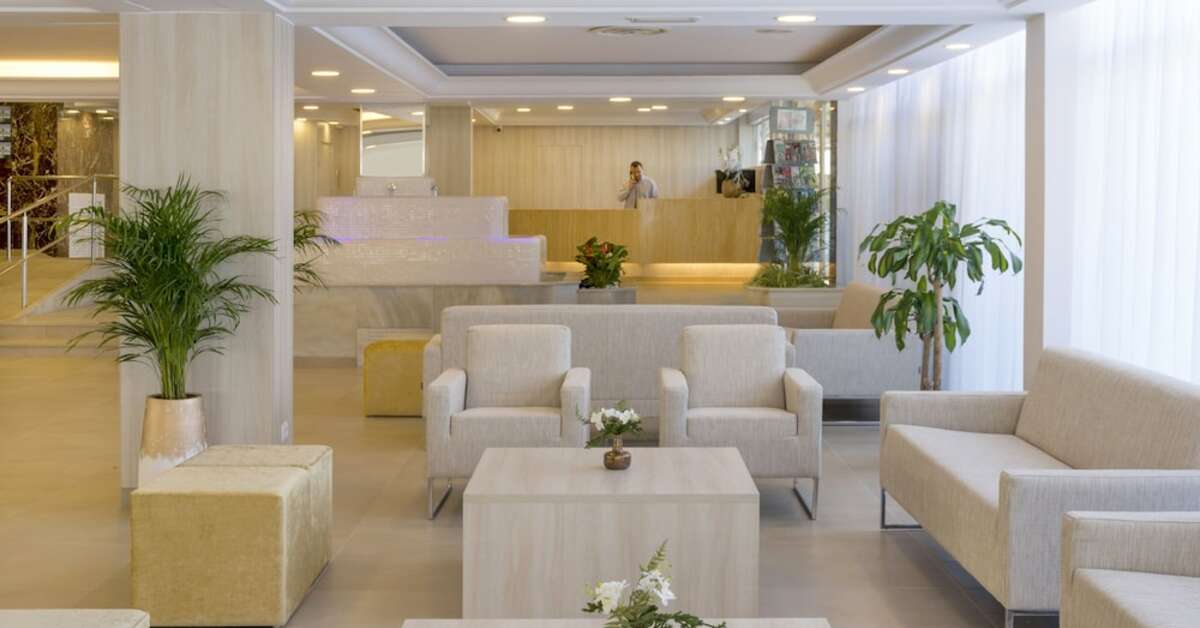 Een foto van het interieur van Tangerine by Honne Hotels