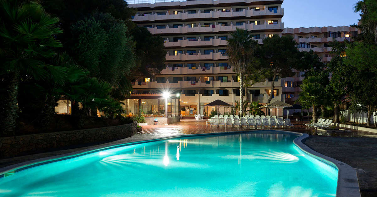 Een foto van het zwembad bij Hotel Can Bossa