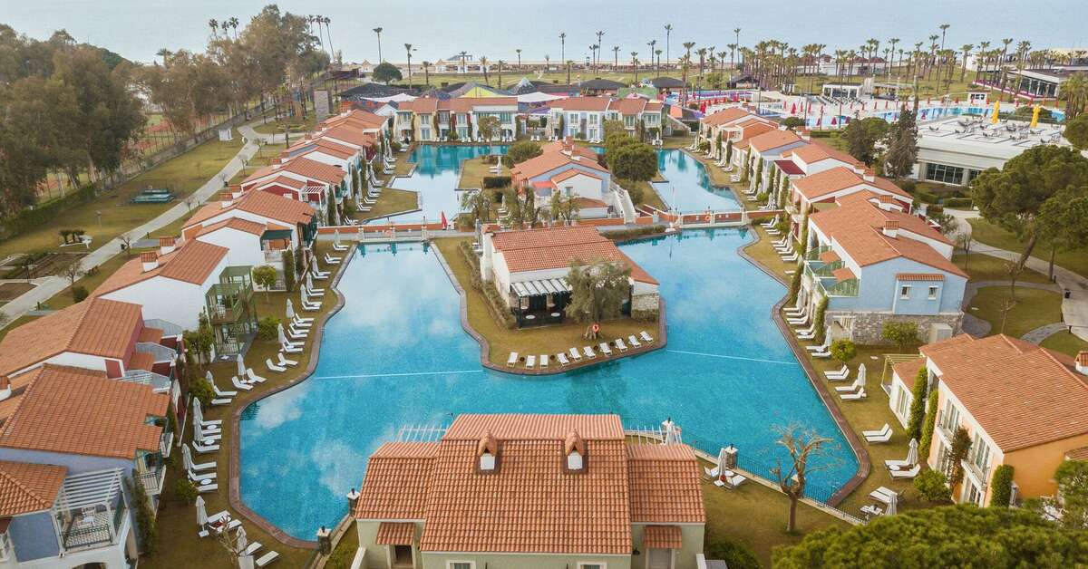 Een foto van het zwembad bij IC Hotels Santai Family Resort