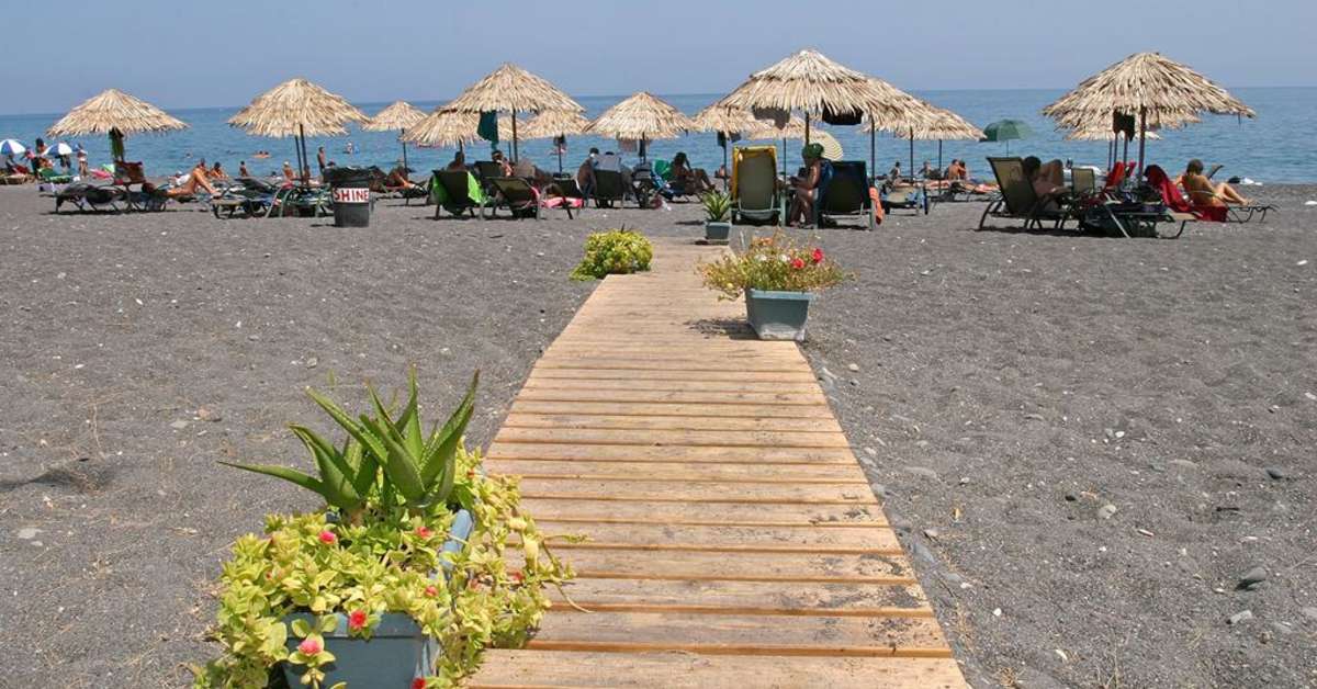 Een foto van het strand bij Sunshine Hotel