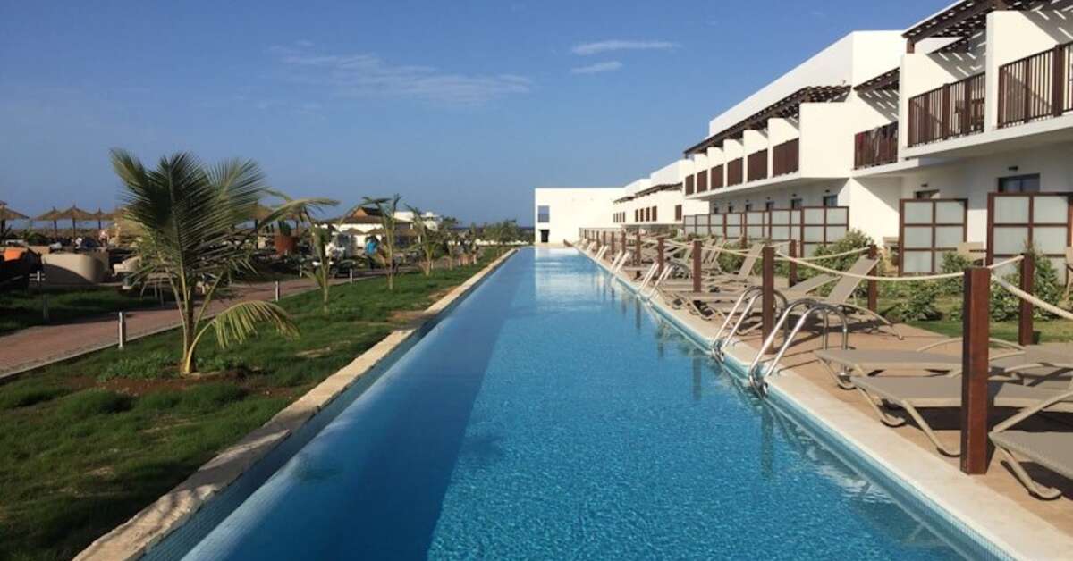 Een foto van het zwembad bij Melia Llana
