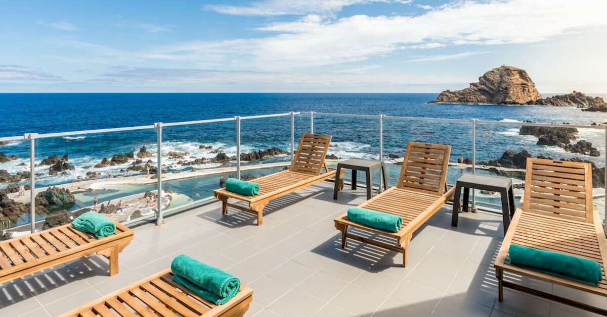 Een foto van het terras bij Aqua Natura Madeira Hotel