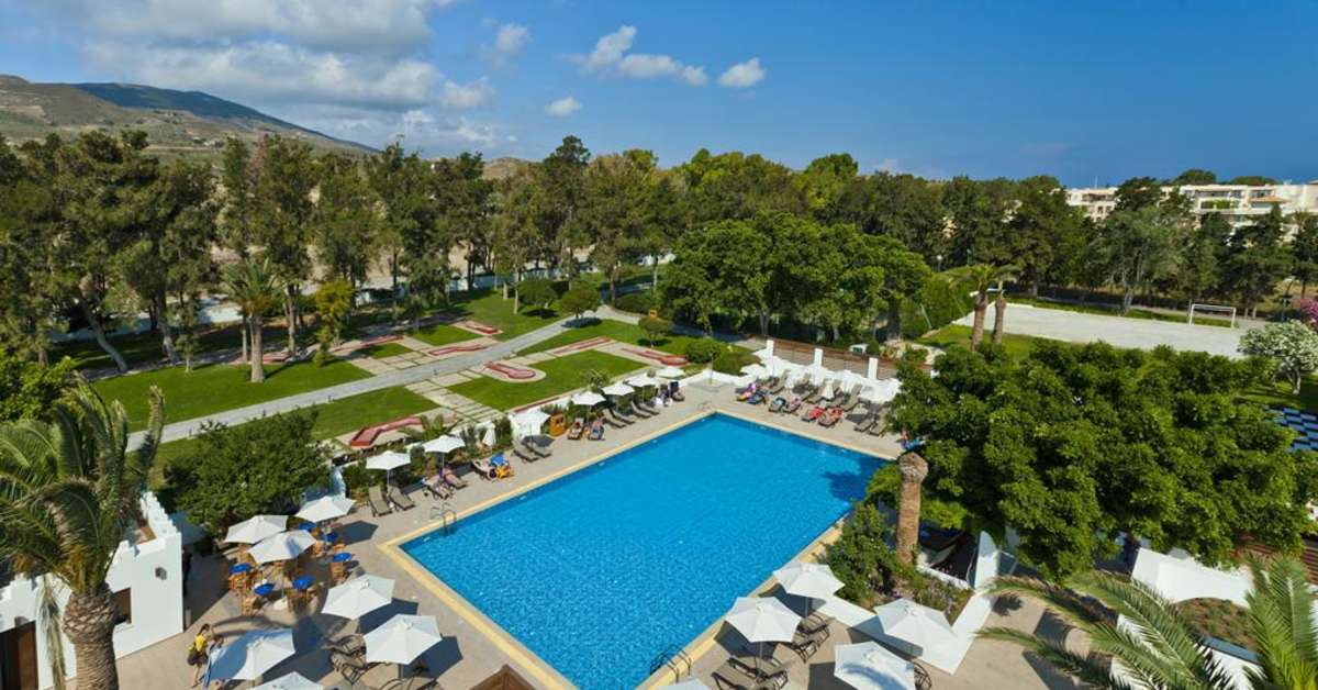 Een foto van het zwembad bij TUI Blue Oceanis Beach