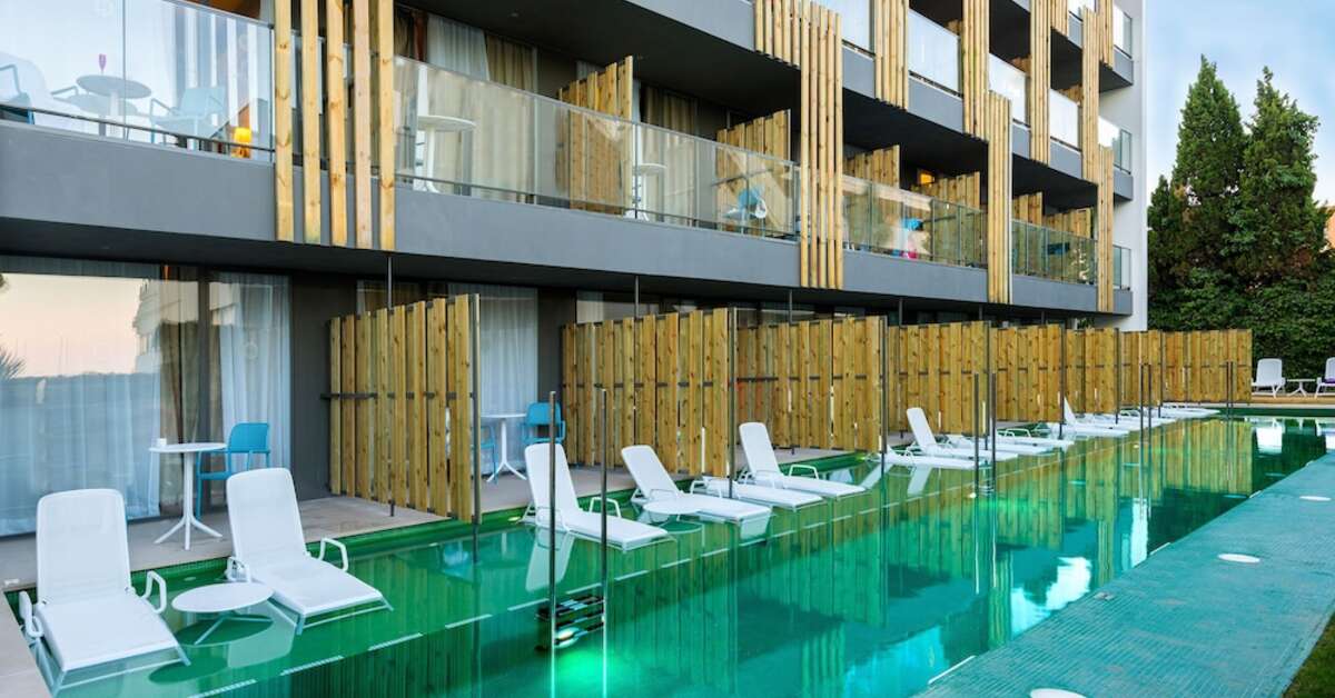 Ein Foto vom Pool im Fergus Style Palmanova