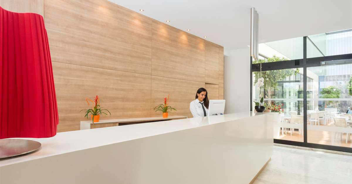 Een foto van het interieur van RH Don Carlos & Spa