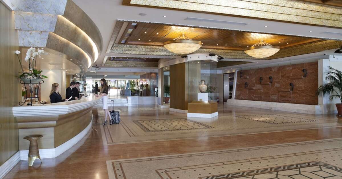 Een foto van het interieur van Rodos Palace Resort