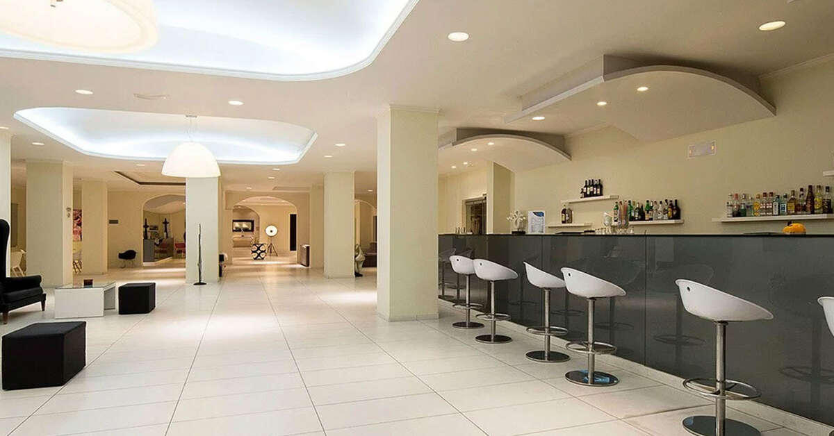 Een foto van de faciliteiten bij Golden Beach Hotel