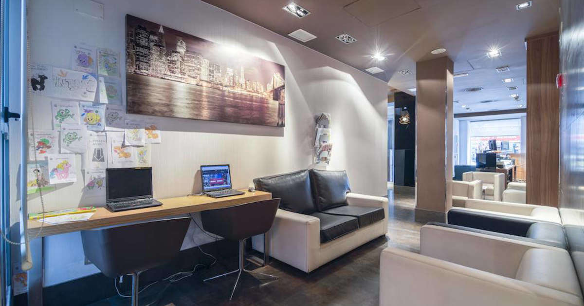 Een foto van de faciliteiten bij Petit Palace Tres Cruces Hotel