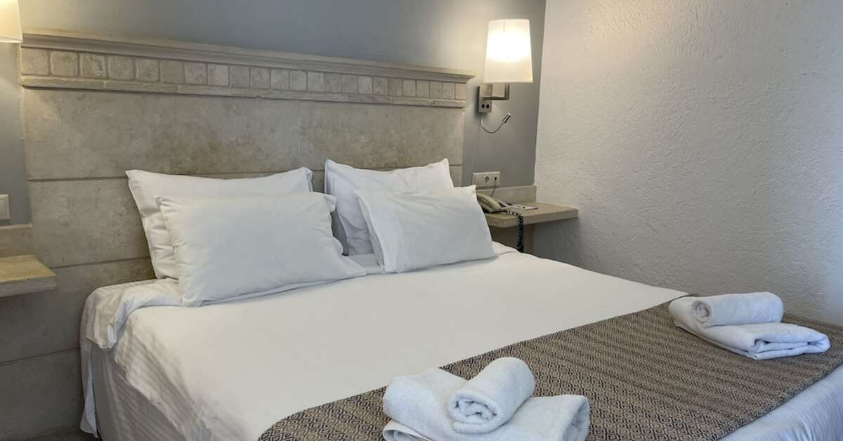 Ein Foto Glaros Beach Hotel