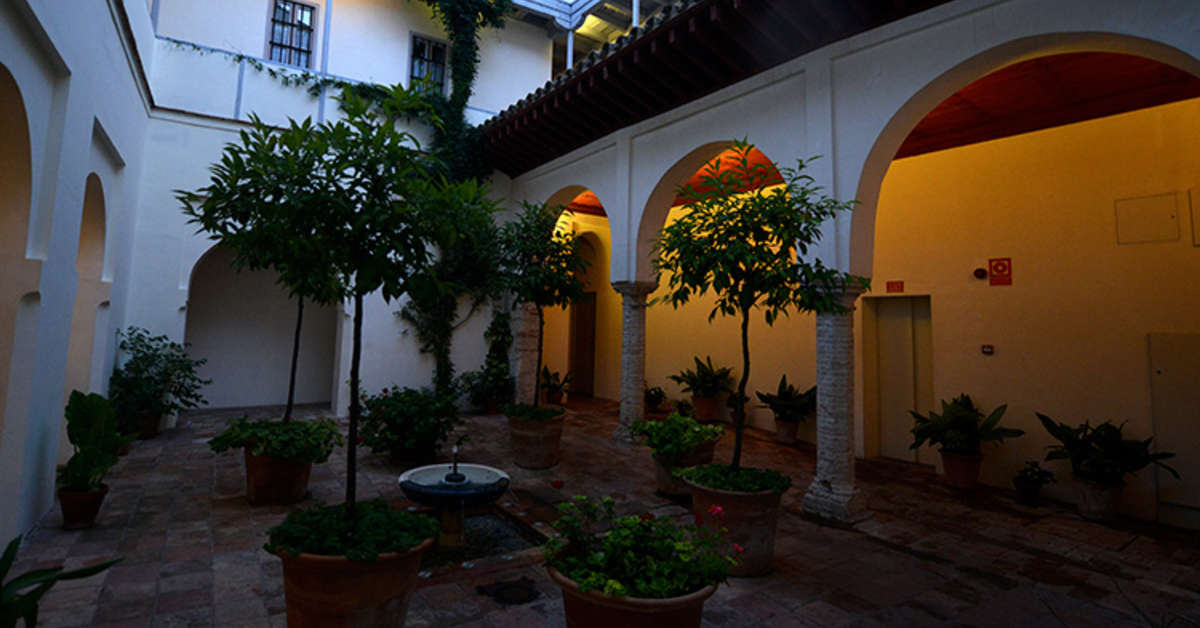 Een foto van de buitenkant van Las Casas De La Juderia