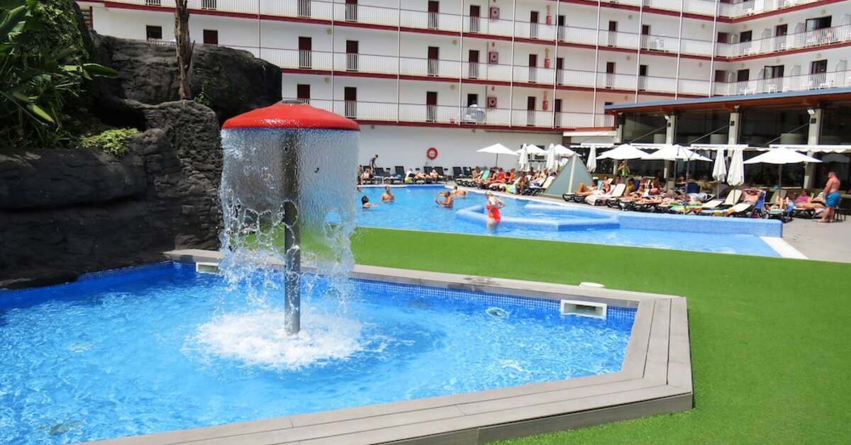 Een foto van het zwembad bij Hotel Papi