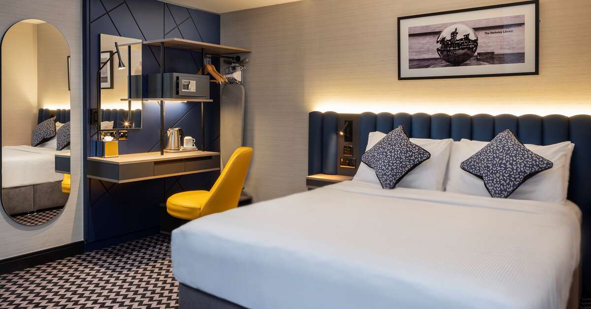 Een foto van The Academy Plaza Hotel