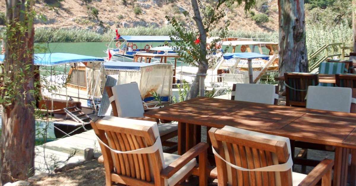 Een foto van het terras bij BC Spa Dalyan