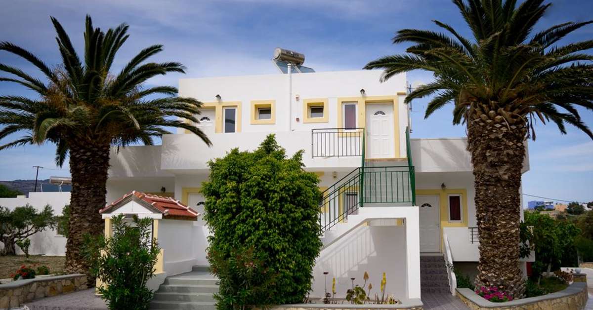 Een foto van de buitenkant van Garden Villa