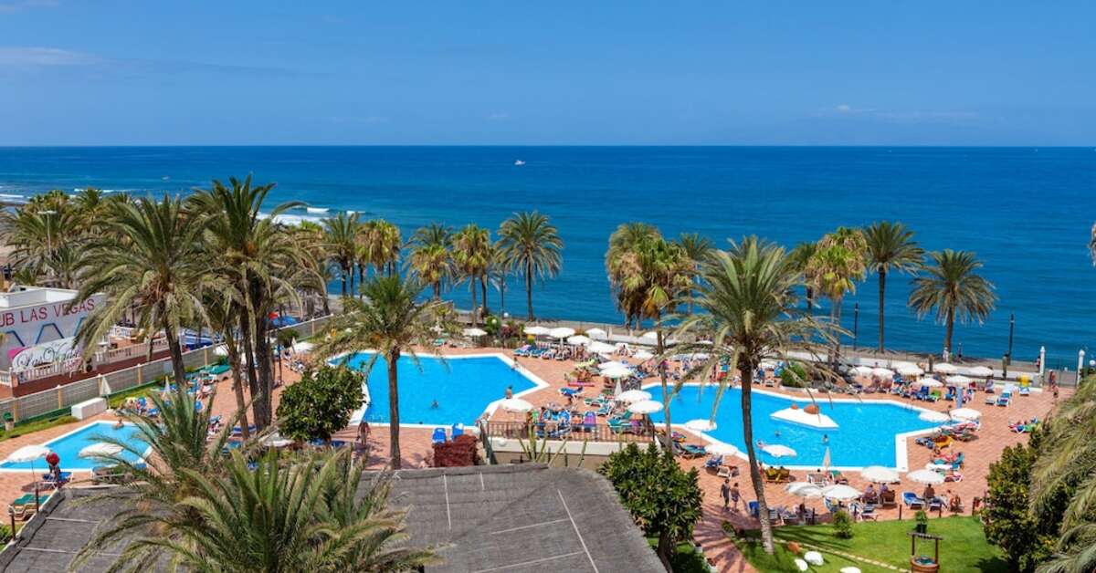 Een foto van het zwembad bij Hotel Sol Tenerife