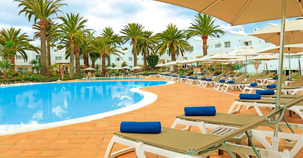 Een foto van het zwembad bij Blue Sea Corralejo Village