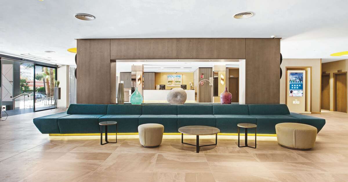 Een foto van het interieur van Riu Festival