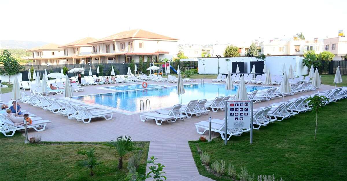 Een foto van het zwembad bij The Gap Hotel Kusadasi