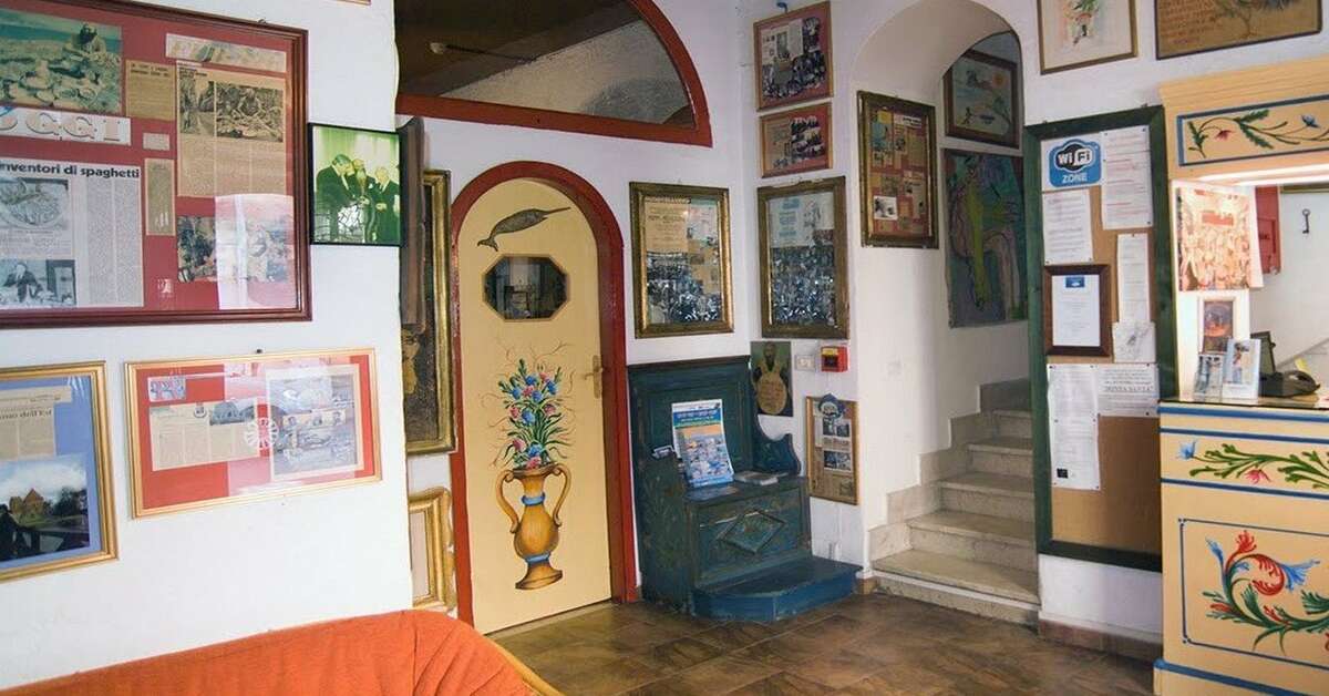 Een foto van het interieur van Hotel Da Peppe