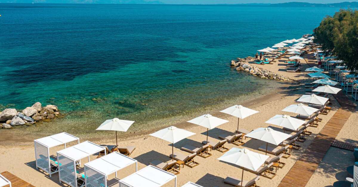 Een foto van het strand bij Angsana Corfu Resort & Spa