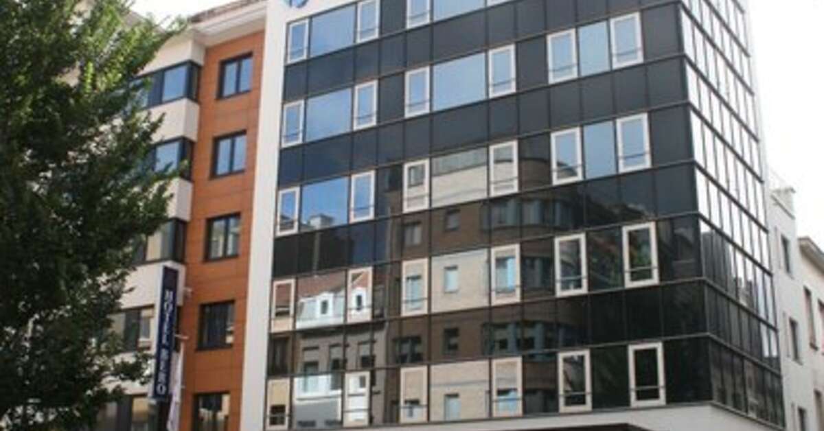 Een foto van de buitenkant van Hotel Bero