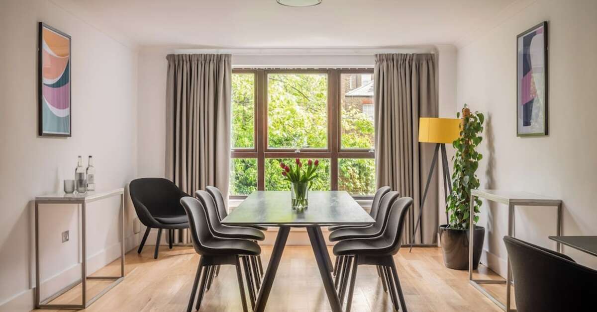 Een foto van Monarch House Kensington