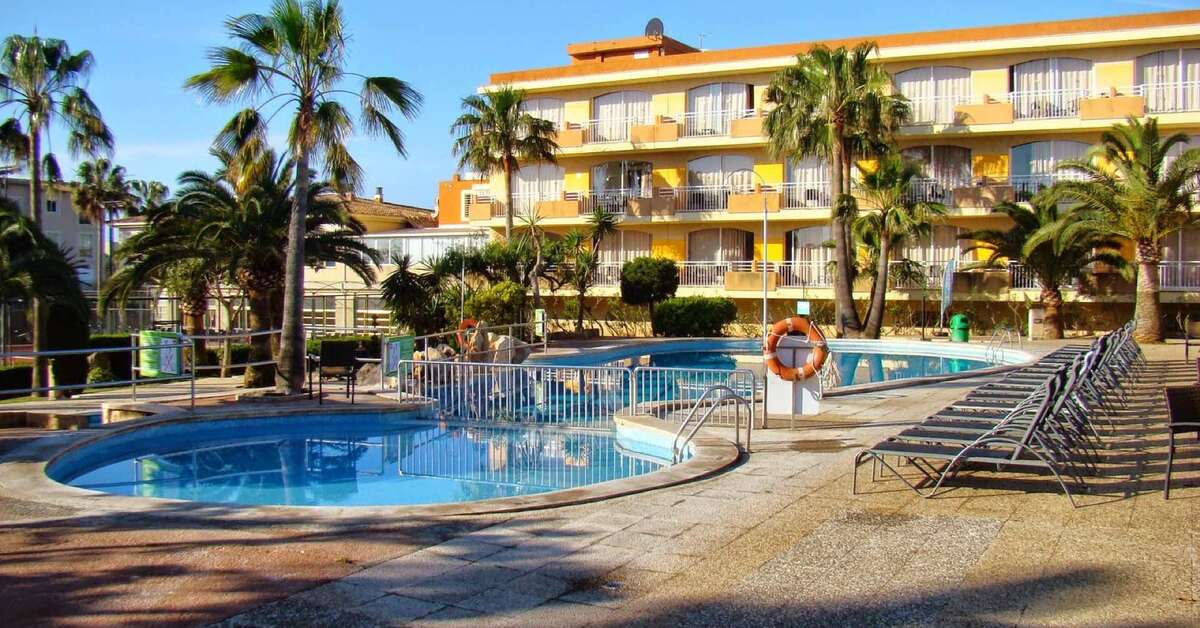 Ein Foto vom Pool im Aparthotel Club Simo