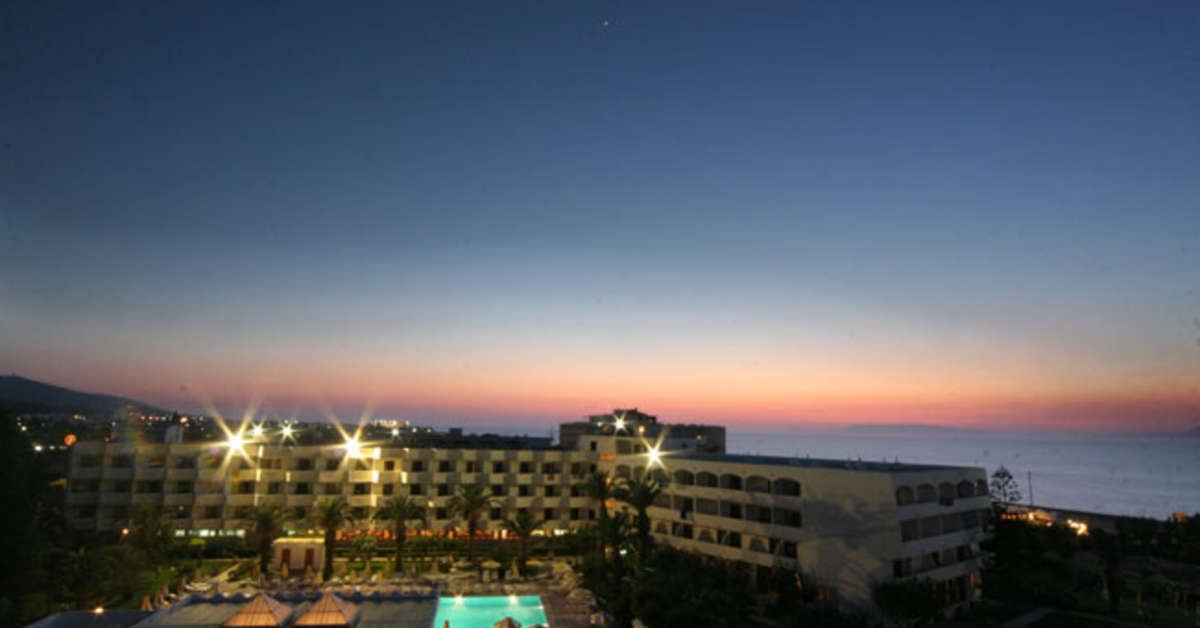 Een foto van de buitenkant van Hotel Ialyssos Bay