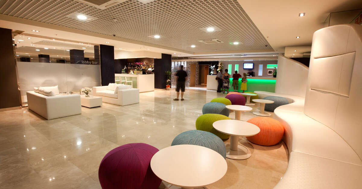 Een foto van het interieur van Hotel Allon Mediterrania