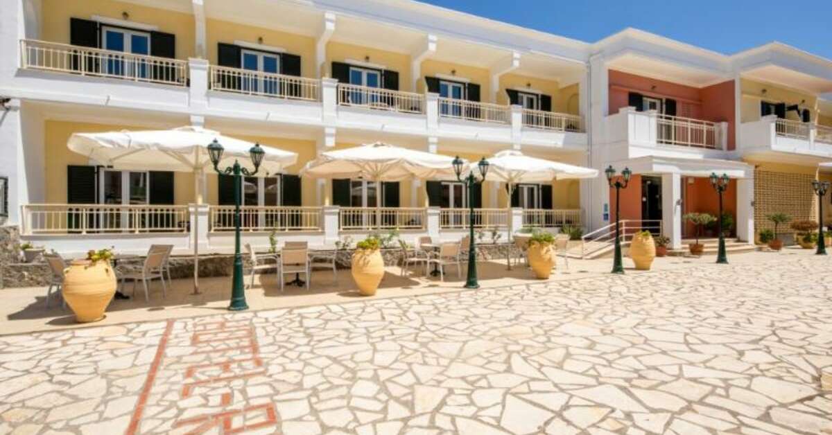 Een foto van de buitenkant van Rossis Hotel